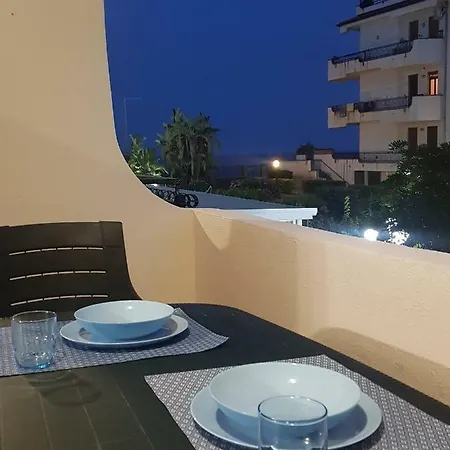 Appartamento I Puritani On The Beach Giardini Naxos Exterior photo
