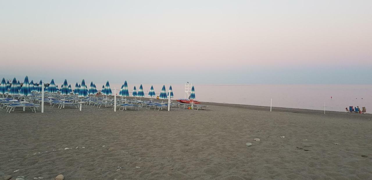 I Puritani On The * Giardini Naxos